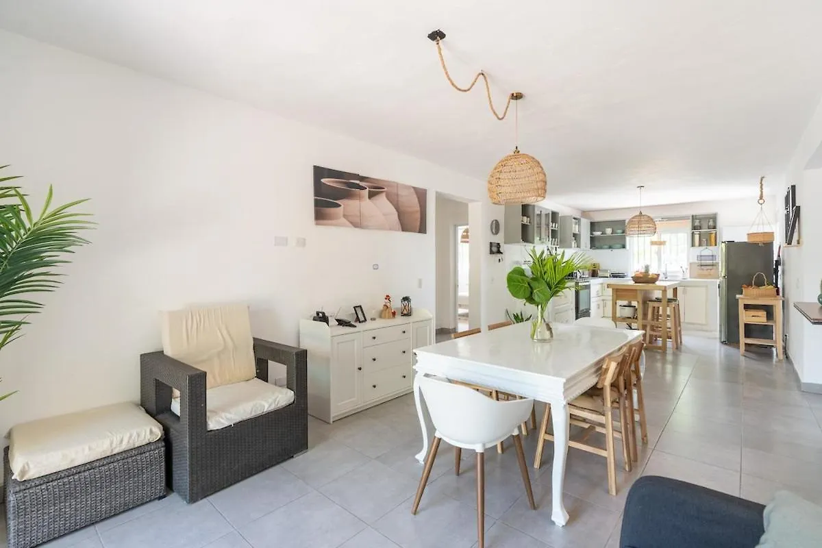 Tropical Garden Apartment With High Wifi La Romana